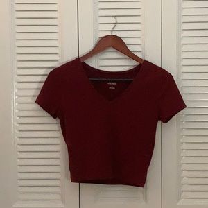 Maroon v-neck cropped tee